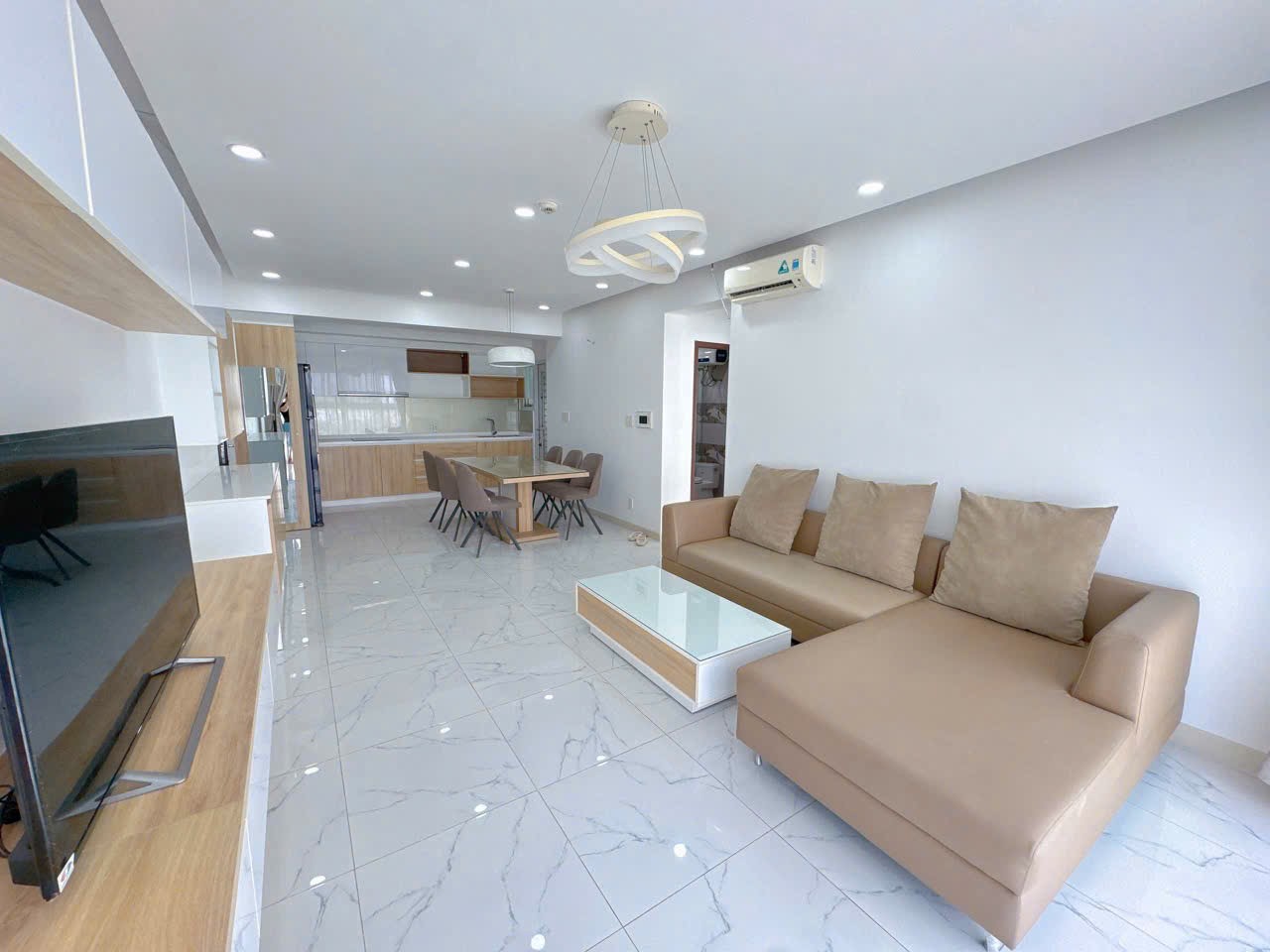 Cho thuê căn hộ Happy Valley, Phú Mỹ Hưng, Q7, 100m2, 2PN, 1PLV, full nội thất, giá tốt 