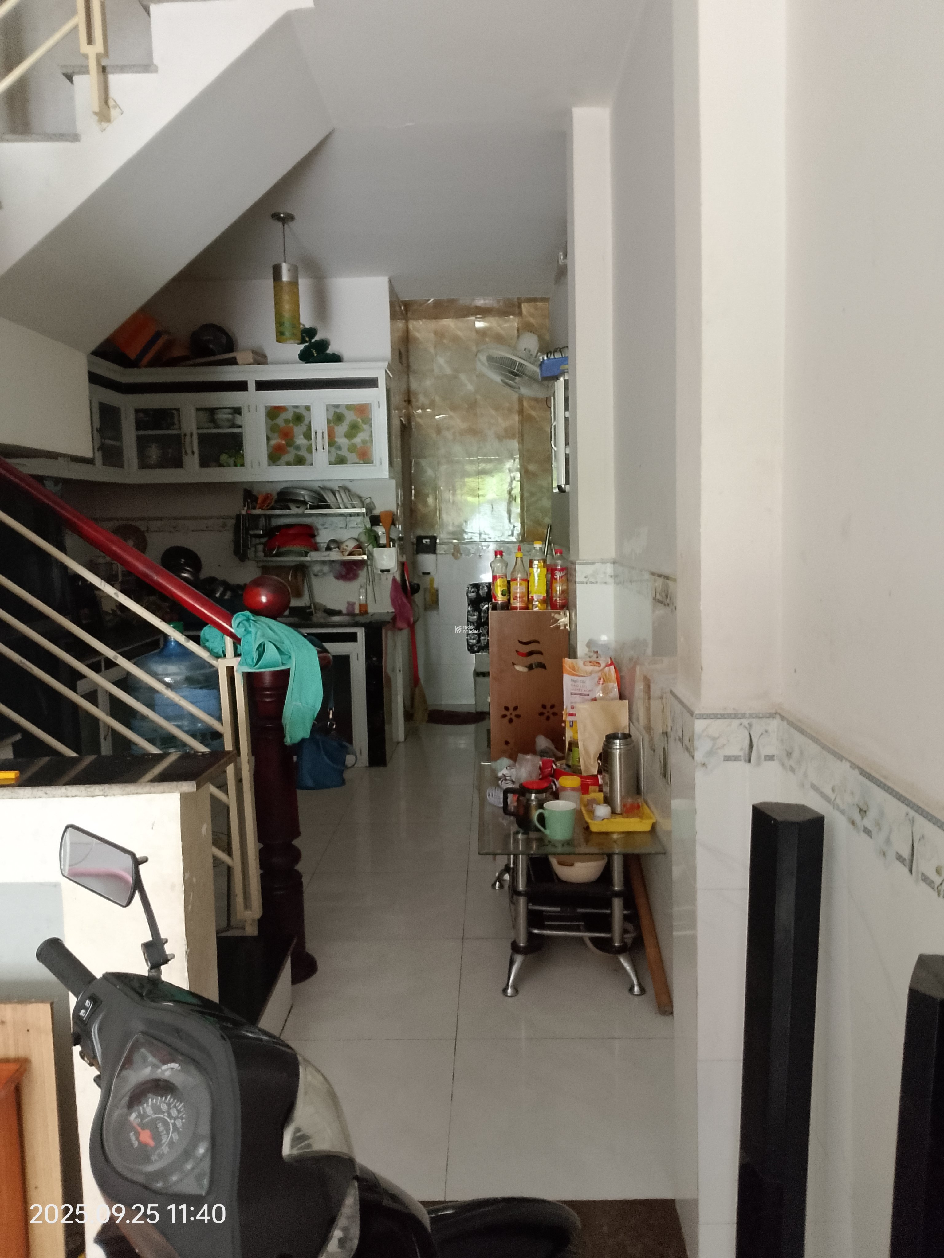 Cần bán nhà mặt tiền đường khu dân cư 