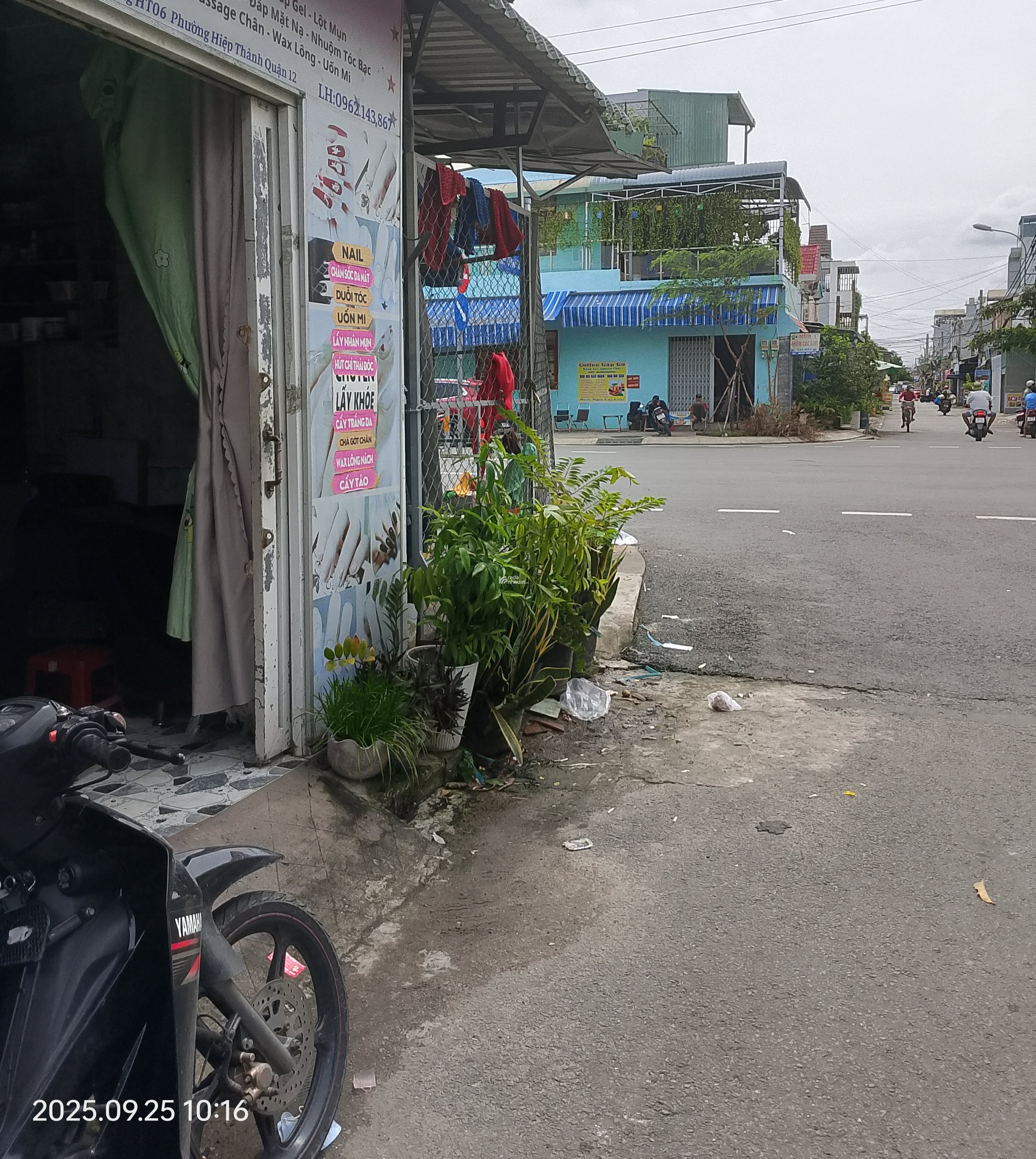 Cần bán nhà mặt tiền đường khu dân cư 