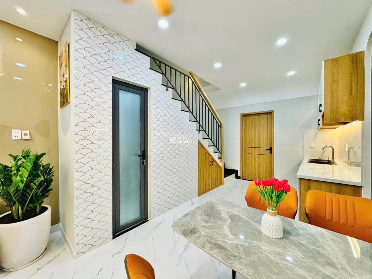 Bán gấp nhà 3tỷ650tr 39.5m2 nằm Đinh Bộ Lĩnh P.26 Bình Thạnh