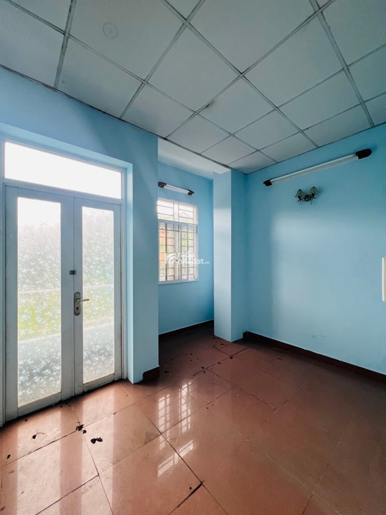 BÁN NHÀ MẶT TIỀN KDC NAM HÙNG VƯƠNG 67M2 3 TẦNG 3PN 6.X TỶ ĐỐI DIỆN CÔNG VIÊN BÌNH TÂN 