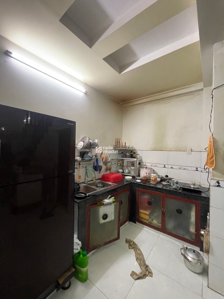 BÁN NHÀ LÊ ĐÌNH CẨN BÌNH TÂN 68M2 3 TẦNG BTCT 3.75 TỶ 4PN SÁT CHỢ TÊN LỬA