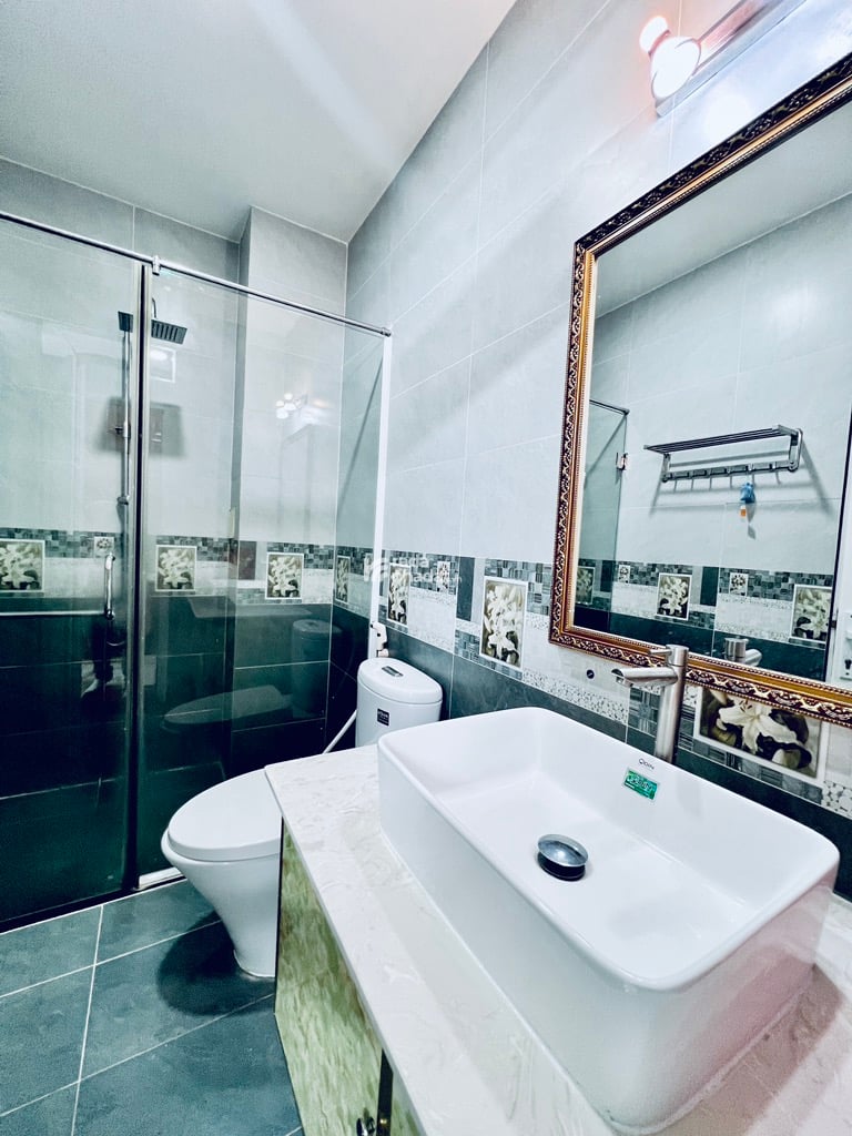 SIÊU PHẨM TÂN BÌNH - MẶT TIỀN KINH DOANH - 76M2 - 6 TẦNG KINH DOANH - GẦN GA T3 & SIÊU THỊ EMART 