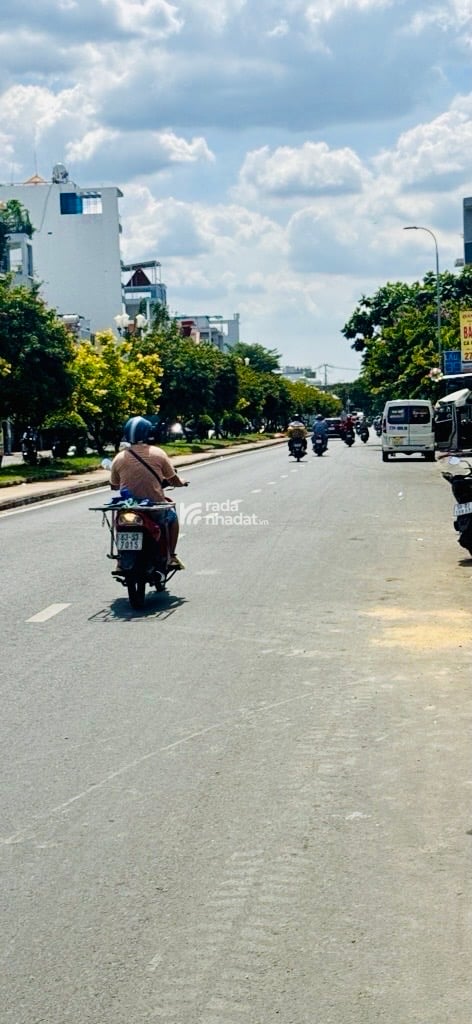 MẶT TIỀN KINH DOANH ĐƯỜNG 20M – GẦN CHỢ TÂN HƯƠNG – CHỢ F18 – 92M CHỈ 12.X TỶ