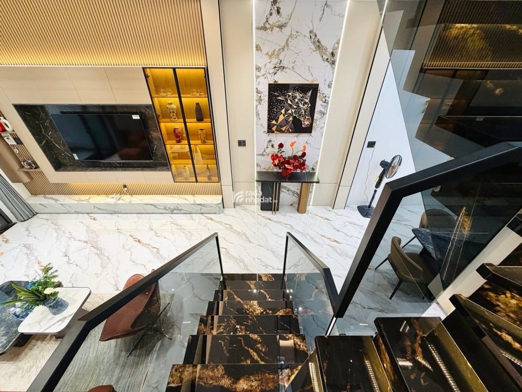 MẶT TIỀN KINH DOANH GÒ VẤP gần TÂN BÌNH - 100M2 - 4 TẦNG, 4 PN, 4WC - SÂN THƯỢNG RỘNG THOÁNG