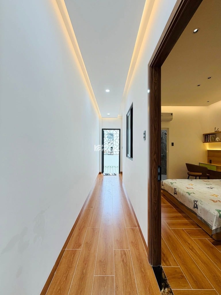 MẶT TIỀN KINH DOANH GÒ VẤP gần TÂN BÌNH - 100M2 - 4 TẦNG, 4 PN, 4WC - SÂN THƯỢNG RỘNG THOÁNG