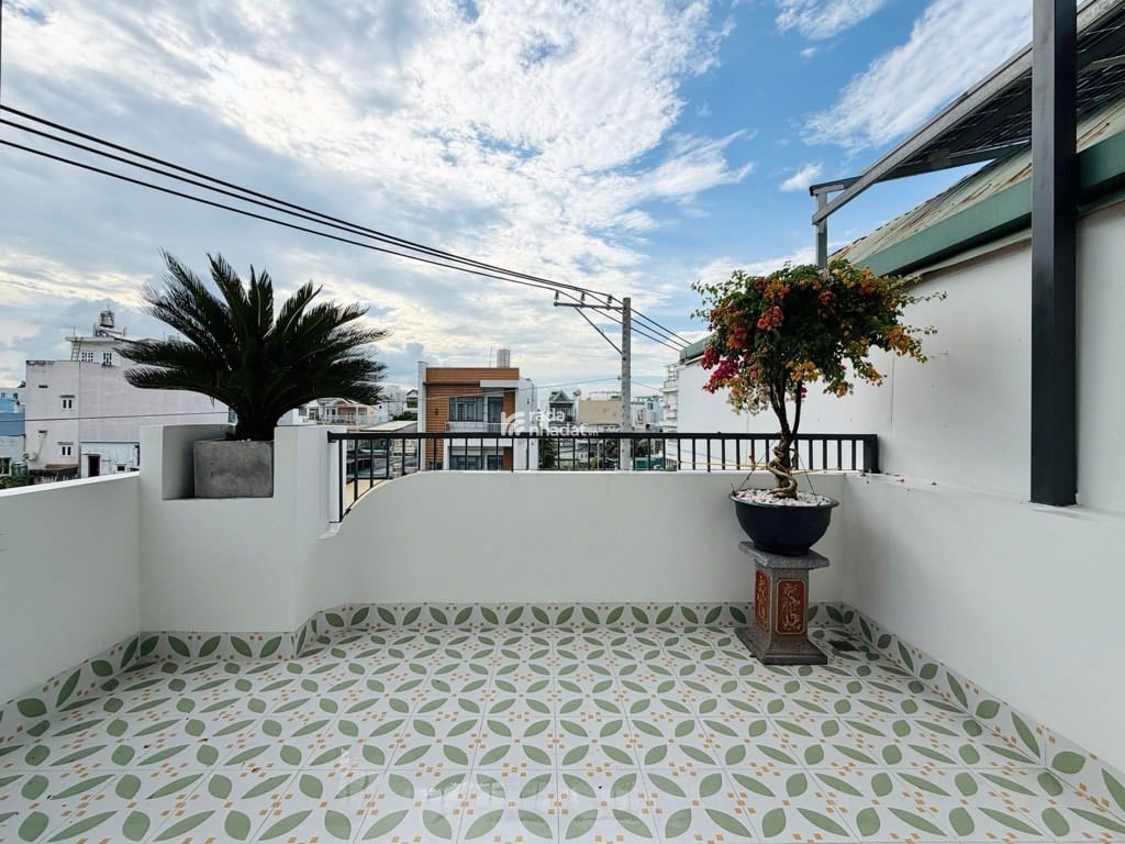 MẶT TIỀN KINH DOANH GÒ VẤP gần TÂN BÌNH - 100M2 - 4 TẦNG, 4 PN, 4WC - SÂN THƯỢNG RỘNG THOÁNG