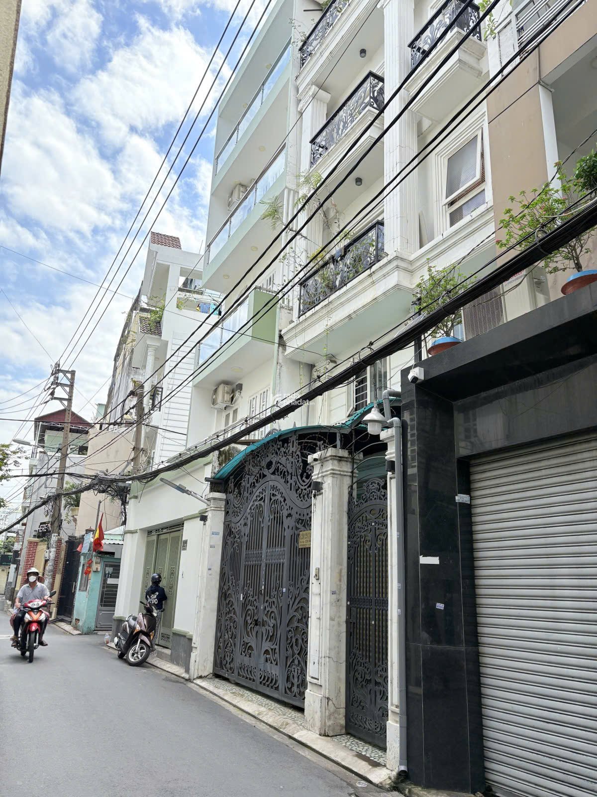 GẤP GIẢM 2.05 T.Ỷ CÒN 10.X TỶ TL - MẶT TIỀN KINH DOANH HẺM XE HƠI THÔNG - 53M2 (3.8x14.5)