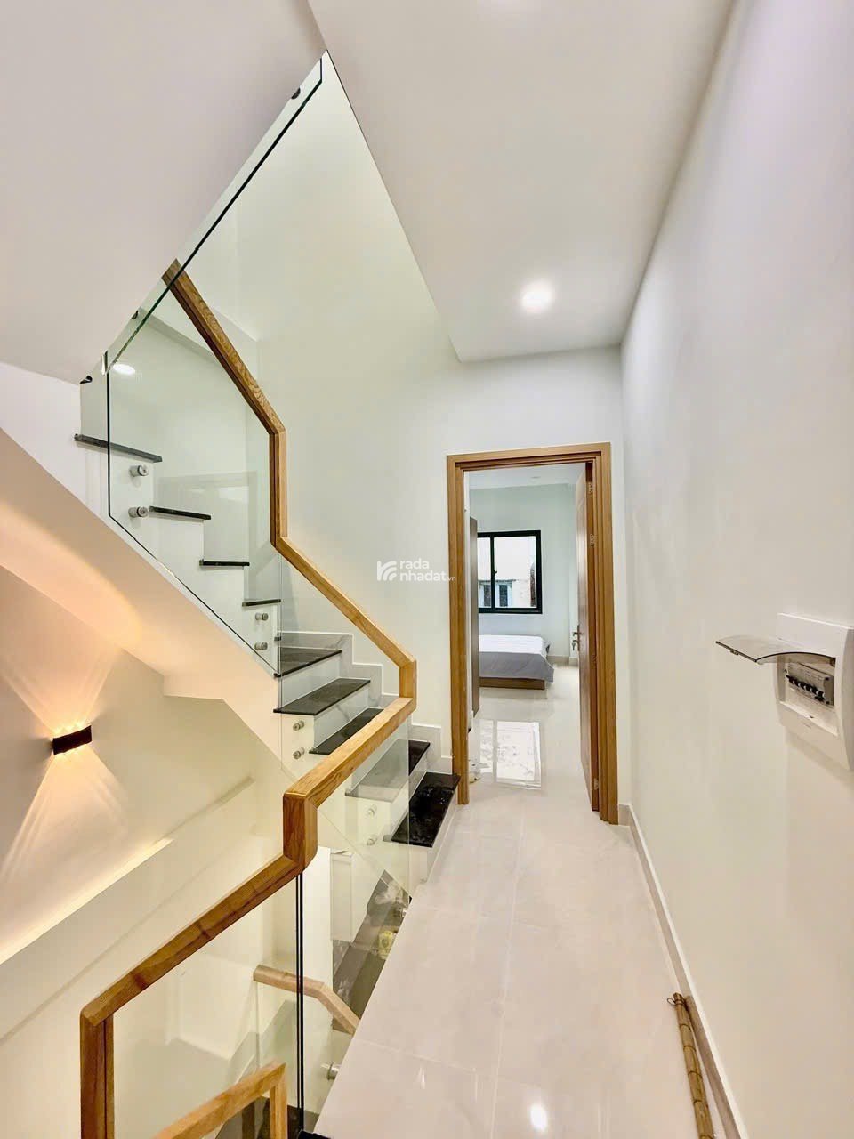 BÁN NHÀ SÁT QUẬN 1 - 4 TẦNG Huỳnh Mẫn Đạt, Bình Thạnh-MỚI CỨNG, Tặng full nội thất - Giá Nhỉnh 7 Tỷ