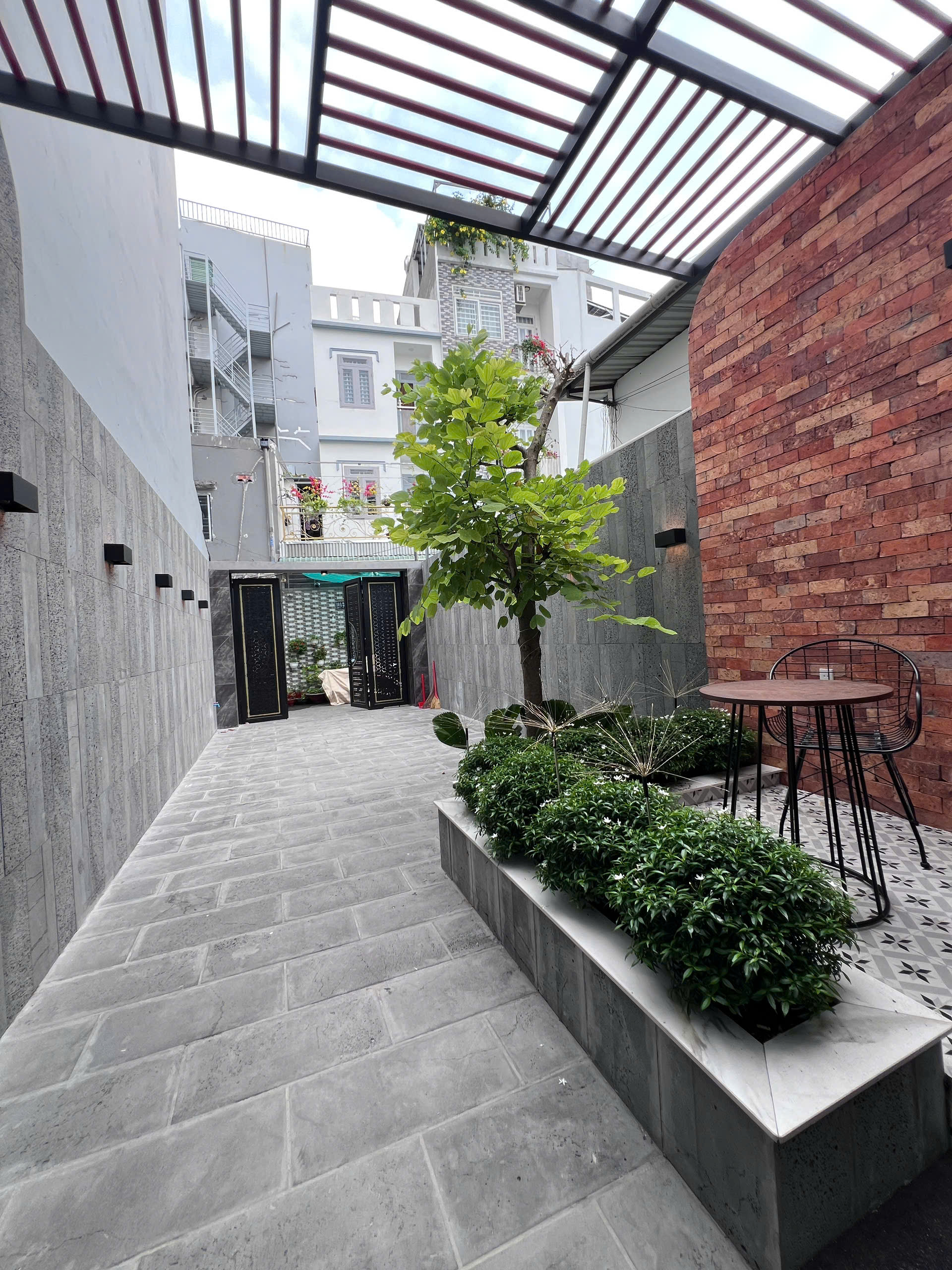 Bán Villa Mini Gò Vấp 120m2, Sân Vườn Rộng, 4PN, Giá 10.9 Tỷ TL