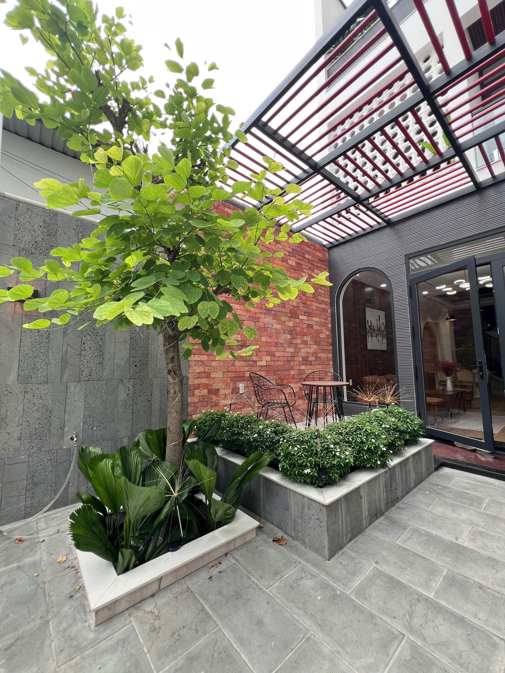 Bán Villa Mini Gò Vấp 120m2, Sân Vườn Rộng, 4PN, Giá 10.9 Tỷ TL