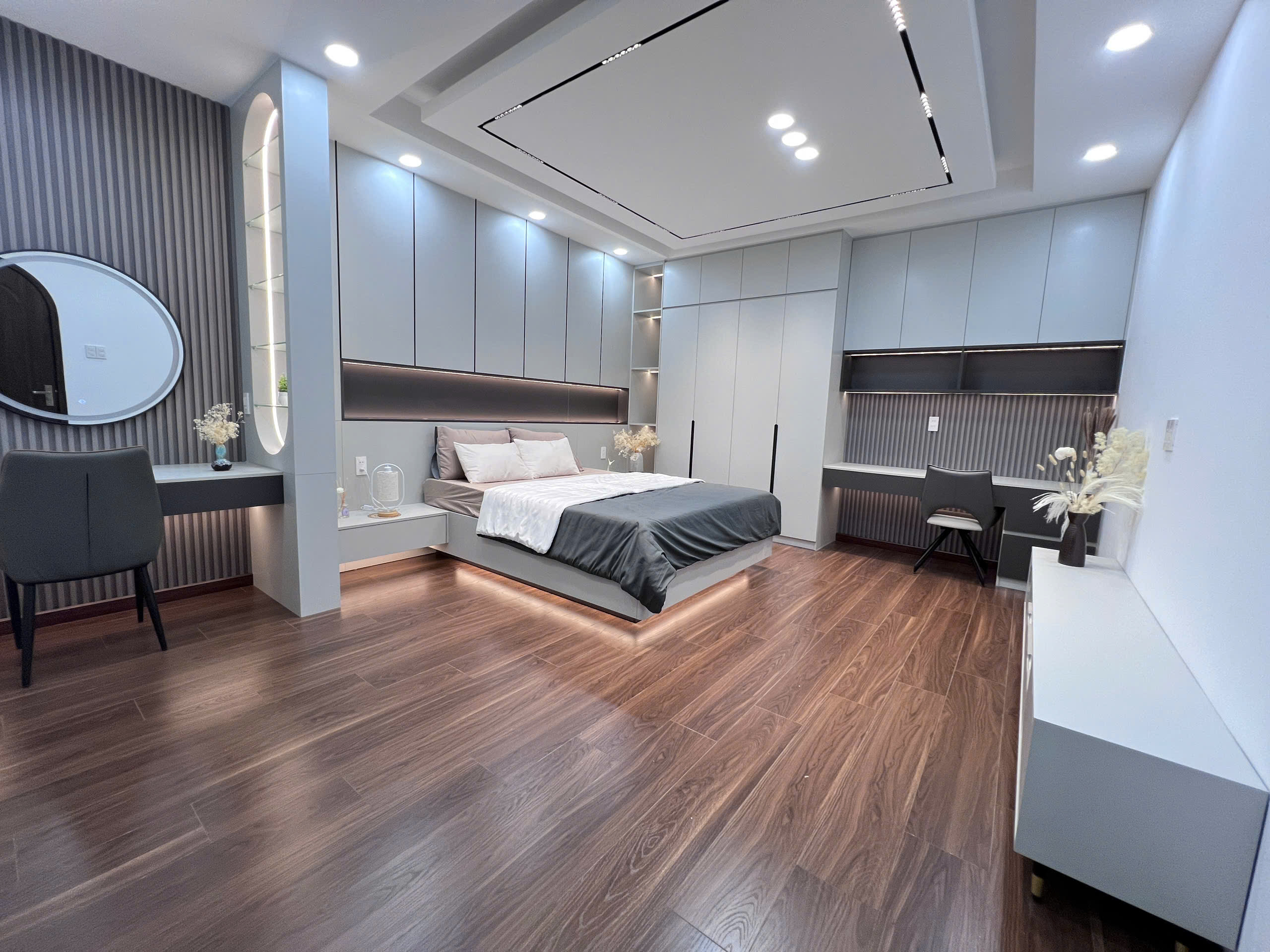 Bán Villa Mini Gò Vấp 120m2, Sân Vườn Rộng, 4PN, Giá 10.9 Tỷ TL