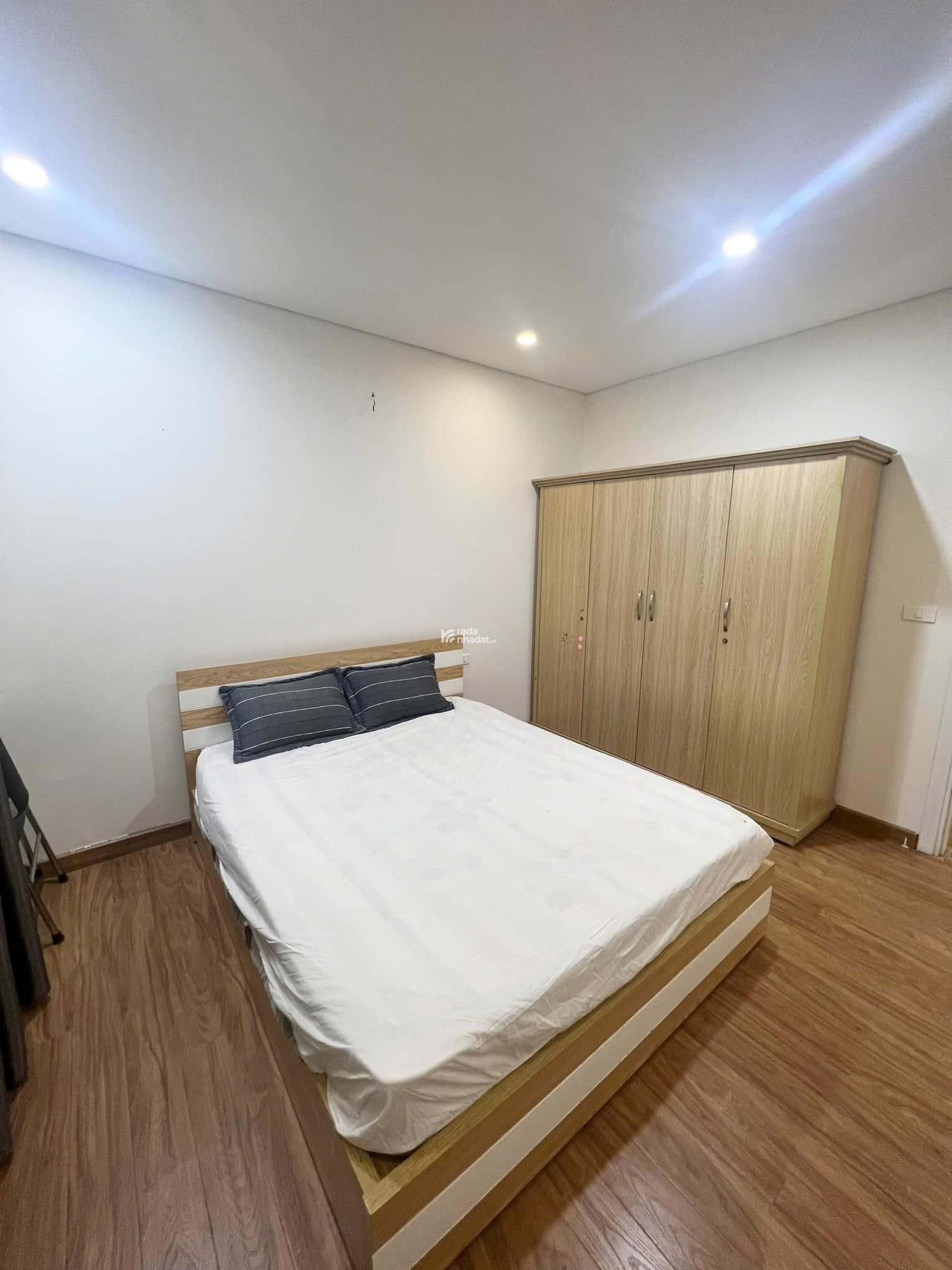 Cho thuê căn hộ chung cư Times Tower 134m2, 35 Lê Văn Lương. 3 phòng ngủ full đồ nội thất cao cấp