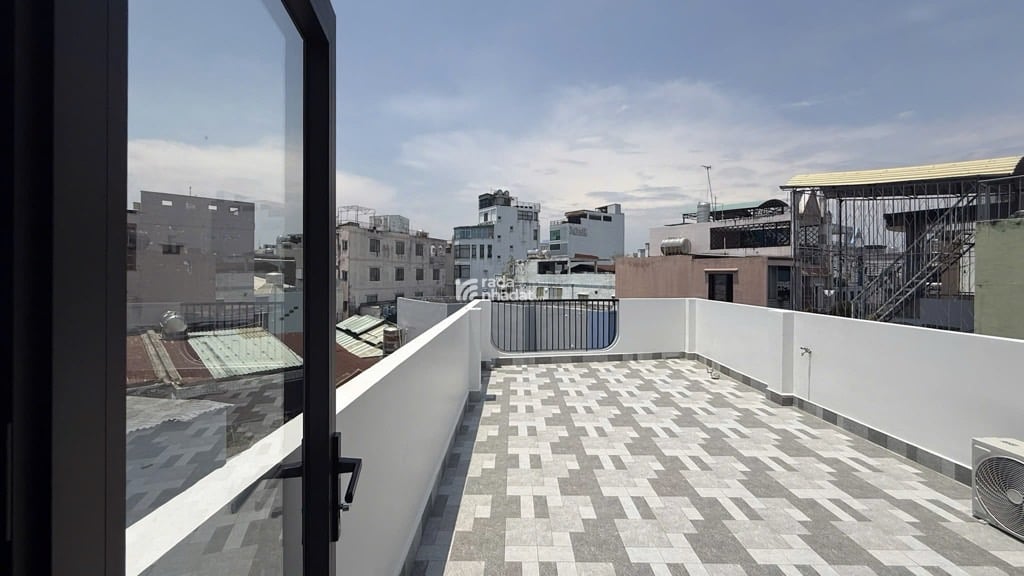 Nhà mới Nguyễn Trọng Tuyển, 58m2, 4 tầng, hẻm 4m, không lộ giới, nội thất cao cấp, nhỉnh 10 tỷ