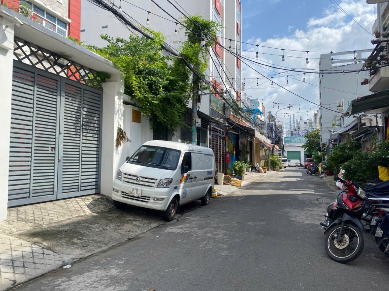 NHÀ ĐẸP HẺM XE HƠI THOẠI NGỌC HẦU, P. PHÚ THẠNH, Q. TÂN PHÚ