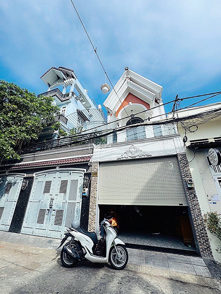 Bán nhà đướng phạm đăng giảng  gần lê trọng tấn  AEON tân phú