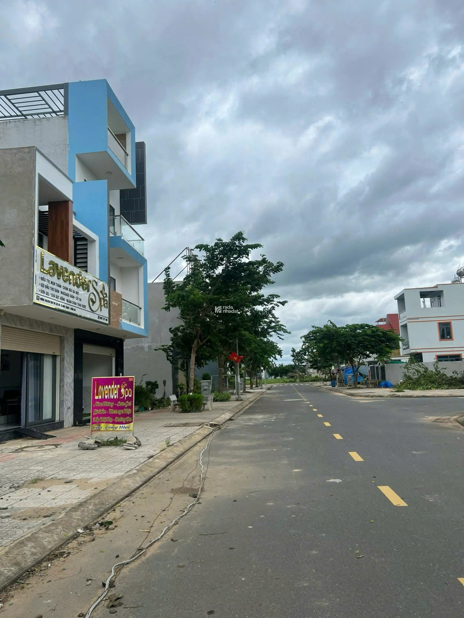 BÁN GẤP LÔ ĐẤT ĐẸP 120m2 ĐƯỜNG LÊ DUẨN 1TỶ6_NGAY VINCOM LONG THÀNH