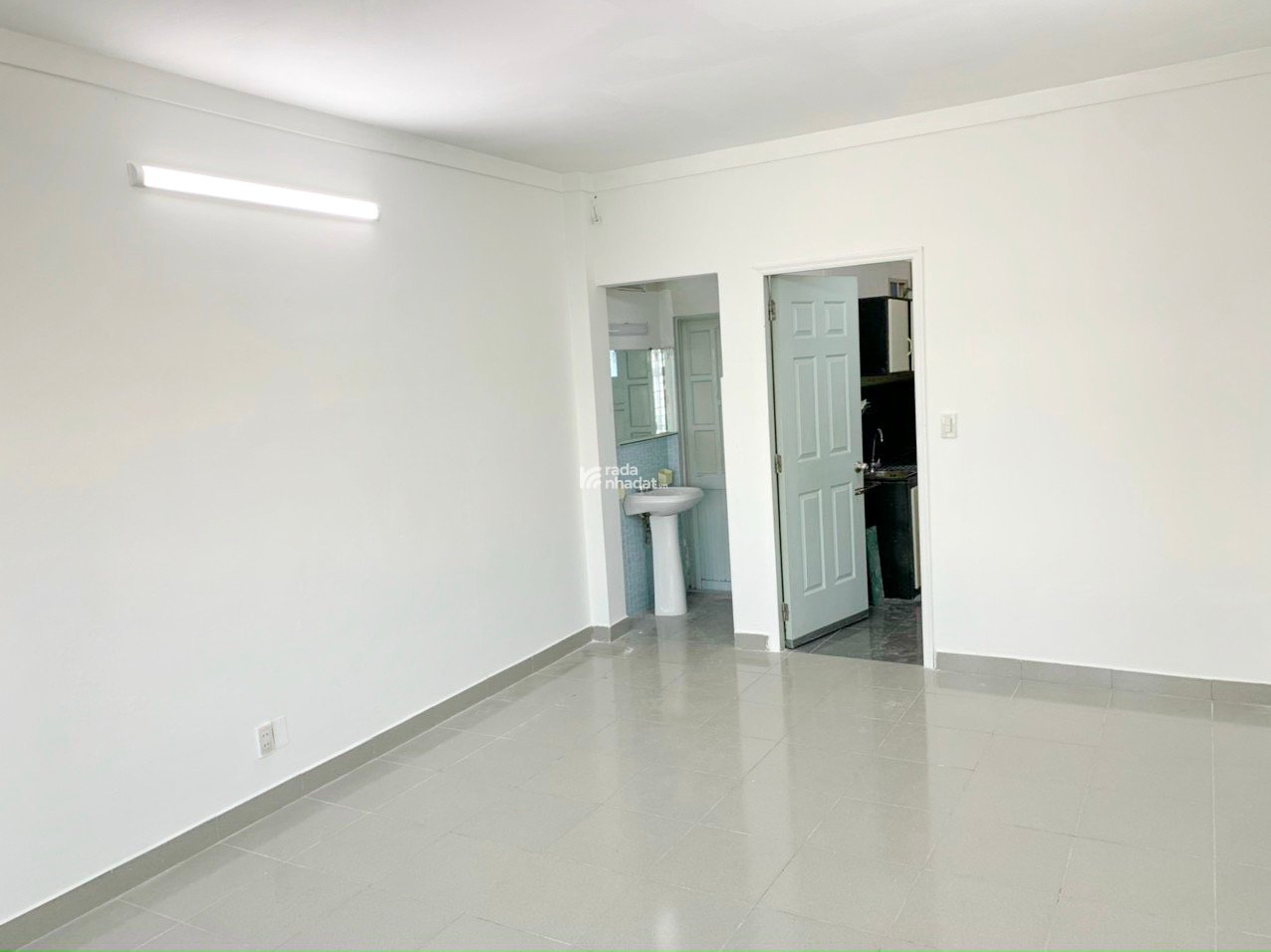 Bán nhà 3 lầu mặt tiền gần chợ Phạm Thế Hiển Phường 4 Quận 8