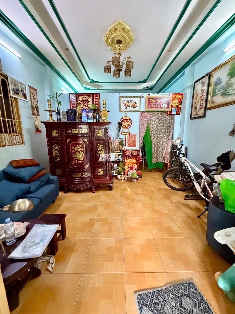 Bán nhà đường trước nhà 10m ô tô quay đầu ngang 4.2m dài 14m nhà 2 tầng 2 phòng chỉ 7 tỷ