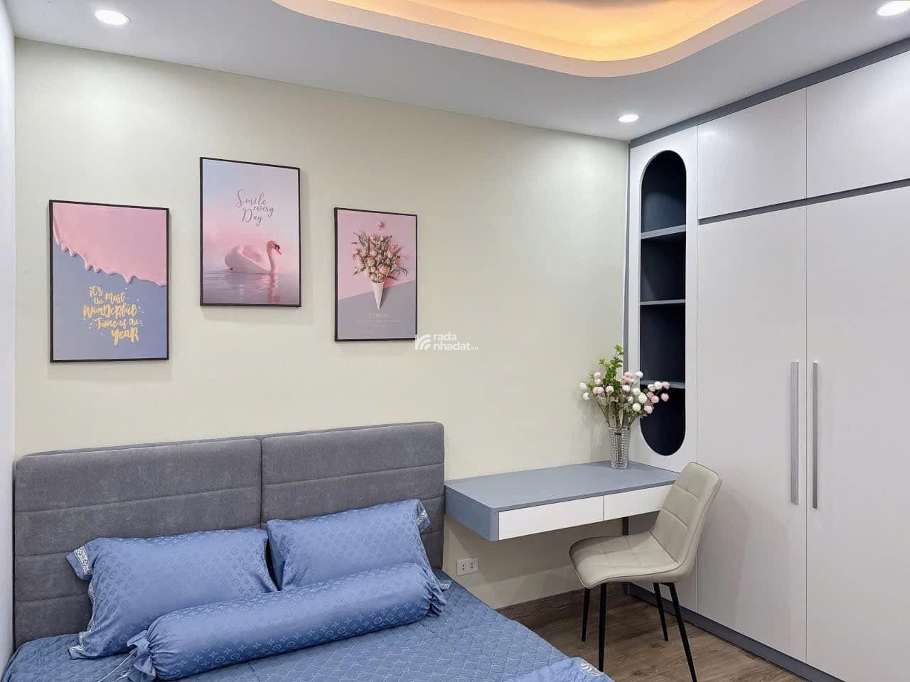 Bán nhà chung cư Blue Star Trâu Quỳ 58.5m2, sổ đỏ, giá từ 48tr/m2, tầng cao, view thoáng đẹp