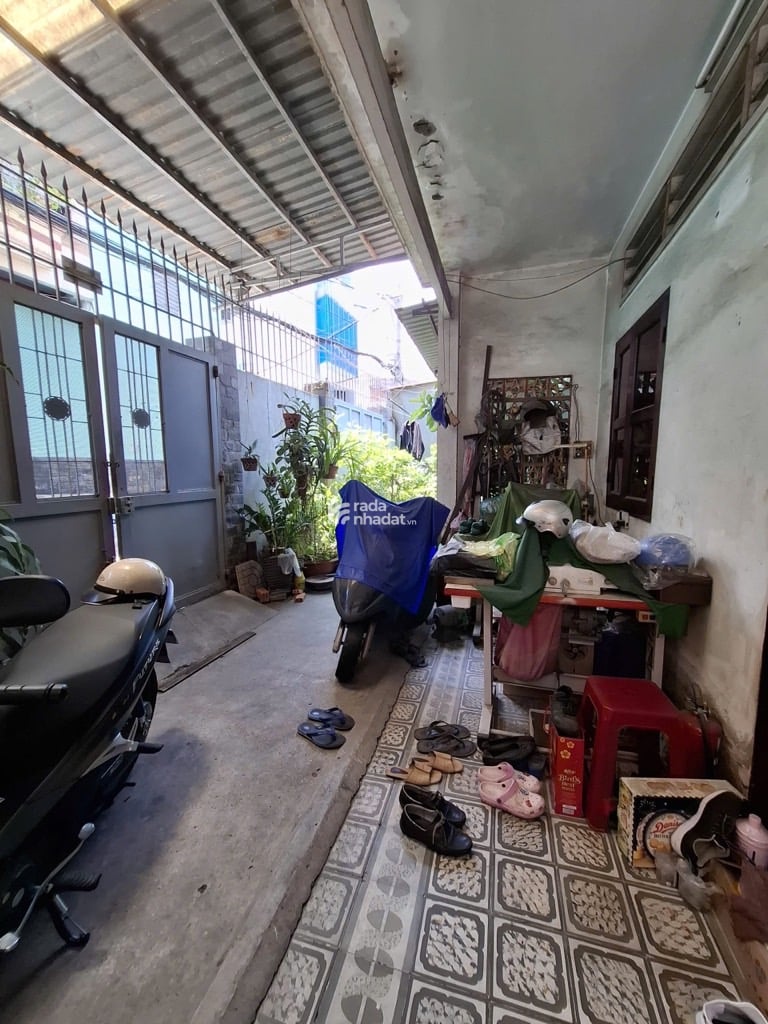 ĐÓN ĐẦU METRO SỐ 2, TRƯỜNG CHINH, TÂN BÌNH, 70M2 CÓ KC Ở NGAY. GIẢM 350TR CHỈ CÒN 7.8T TL 