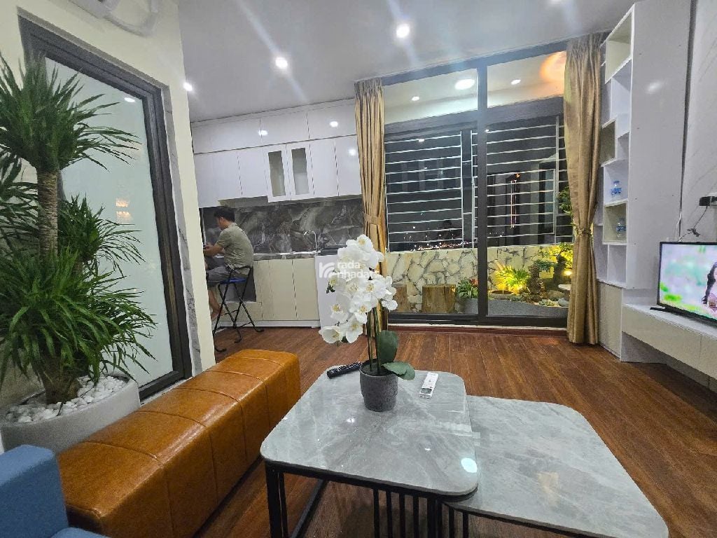 ĐỈNH CAO DÒNG TIỀN ĐI VÀO-QUẬN THANH XUÂN - CCMN- 7 TẦNG 20 PHÒNG - THANG MÁY -78M2- HƠN 15 TỶ