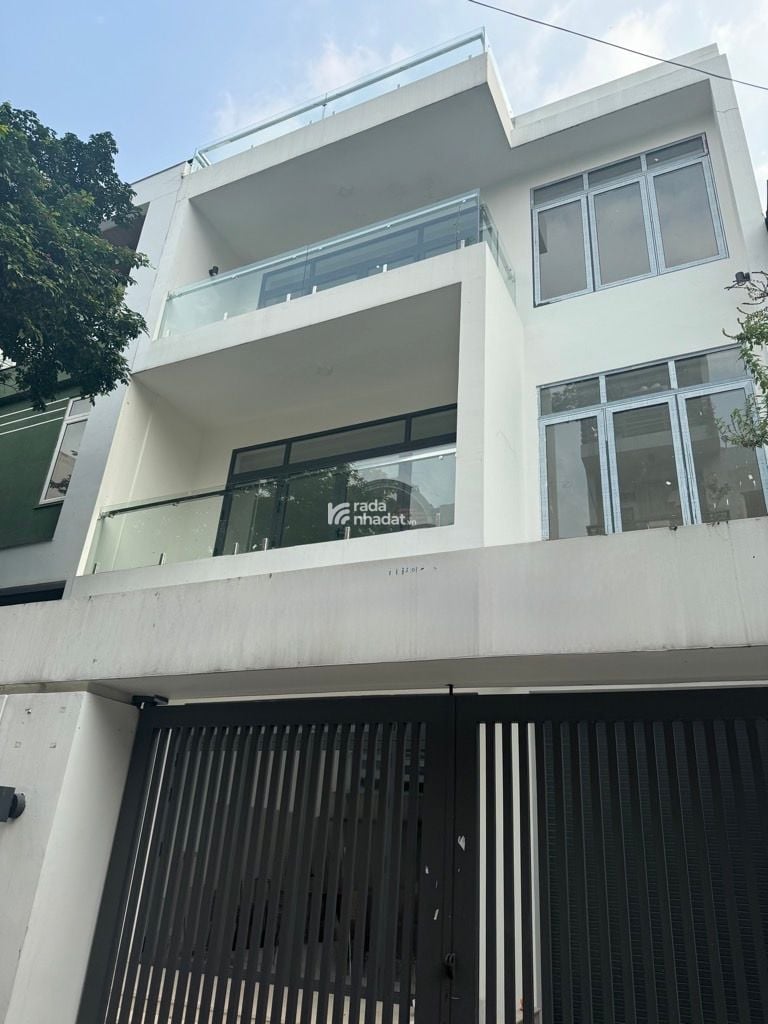 BIỆT THỰ - 4 TẦNG- THANG MÁY - QUẬN 5- NGUYỄN CHÍ THANH-DT: 8X20M- 33 TỶ