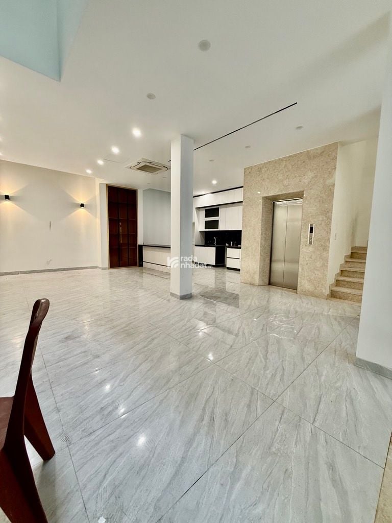 BIỆT THỰ - 4 TẦNG- THANG MÁY - QUẬN 5- NGUYỄN CHÍ THANH-DT: 8X20M- 33 TỶ