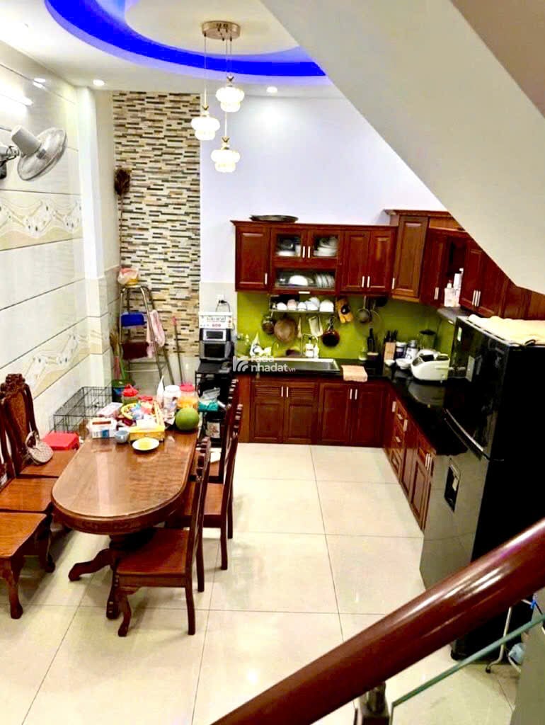 NHÀ GẦN EON TÂN PHÚ  5 x 9  m2 2 TẦNG CHỈ 4 TỶ XÍU RẺ 
