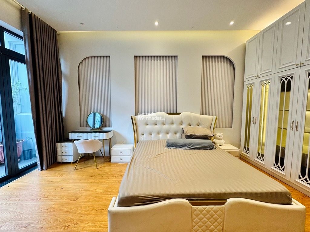 TRUNG TÂM QUẬN 1 - MẶT TIỀN ĐINH CÔNG TRÁNG -DT:  4.2X20 - MỚI ĐẸP-36 TỶ