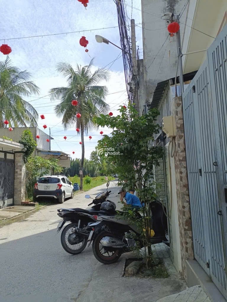 Bán Nhà 3 Tầng - HXH 7m Đường Võ Văn Hát, Quận 9. Giá Chỉ 5 Tỷ 