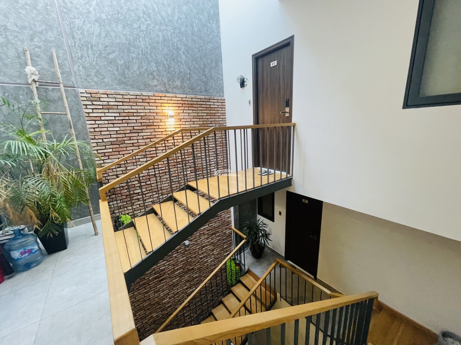 NHÀ 4 TẦNG - 2 MẶT TIỀN Q1 - 148m2 - ĐANG THUÊ KHOÁN 120TR/THÁNG - GIÁ 32 TỶ