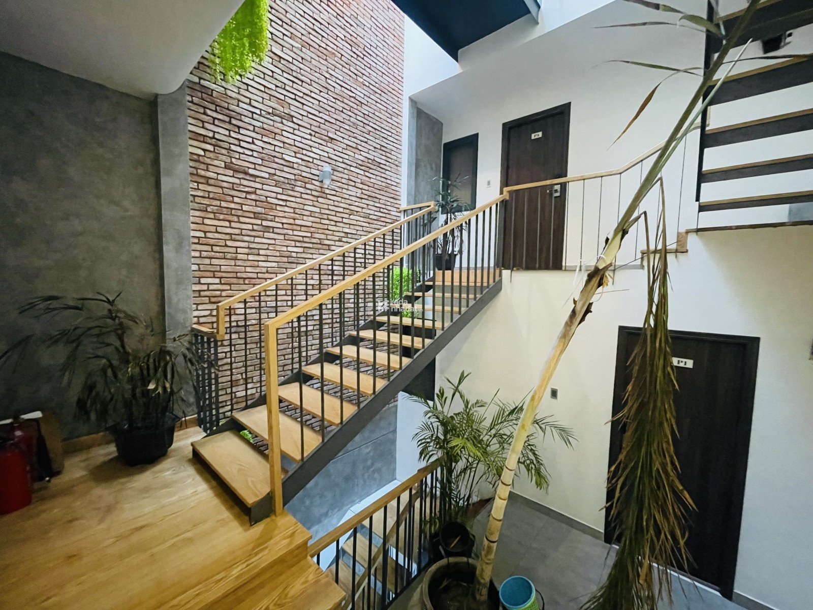 NHÀ 4 TẦNG - 2 MẶT TIỀN Q1 - 148m2 - ĐANG THUÊ KHOÁN 120TR/THÁNG - GIÁ 32 TỶ