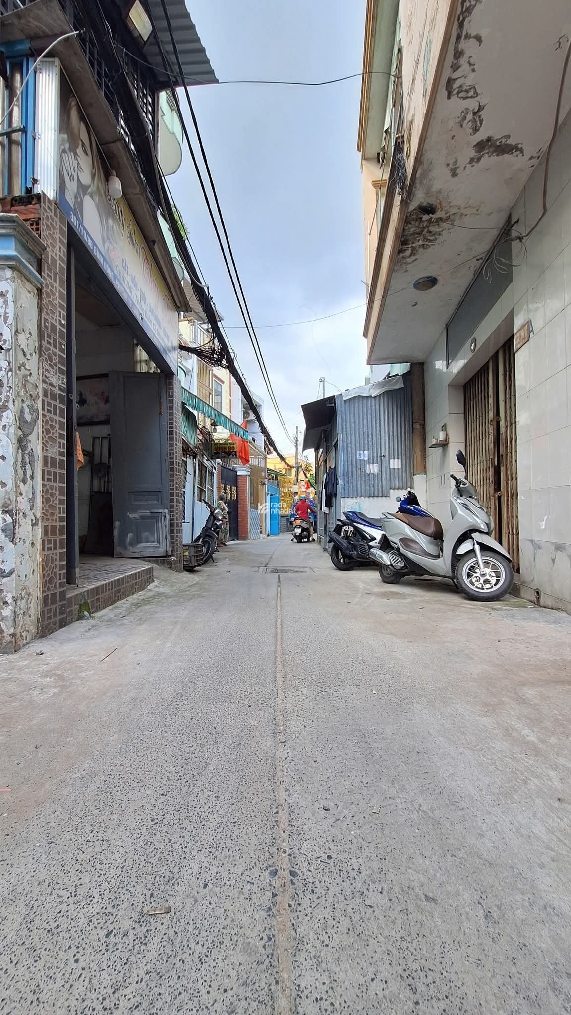 BÁN NHÀ 3 TẦNG, BÌNH ĐÔNG, QUẬN 8, 4 PHÒNG NGỦ, HẺM RỘNG TRƯỚC NHÀ  CHỈ 4.58 tỷ ( thương lượng)