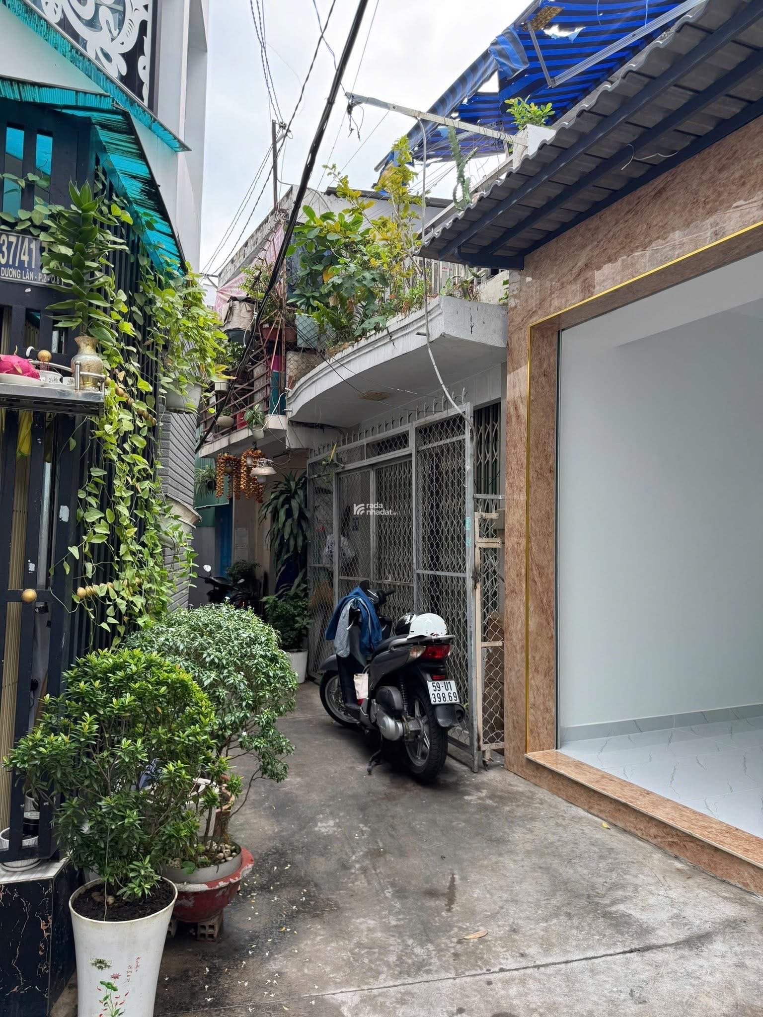 Hot: Nhà mới xây giá iuu vị trí trung tâm quận 8