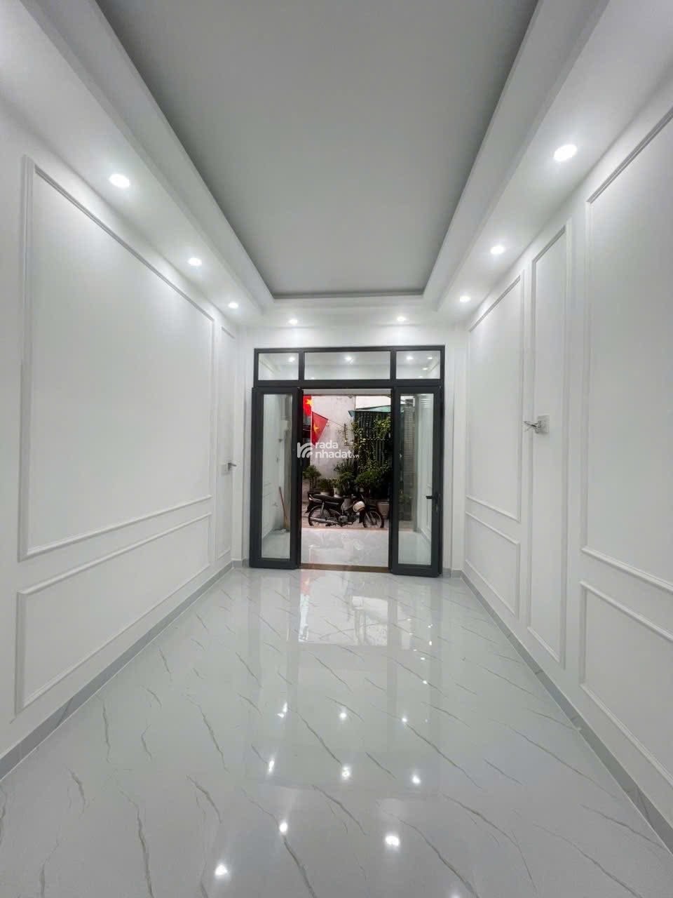 Hot: Nhà mới xây giá iuu vị trí trung tâm quận 8