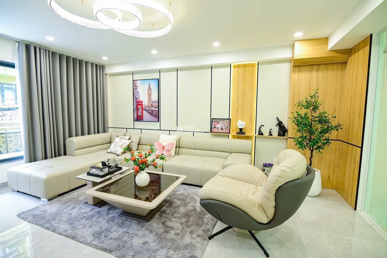 Bán nhà 36/120 Lê Thị Hồng, DT 5x20m, 1 trệt 3 lầu thang máy. Giá 18,5 tỷ