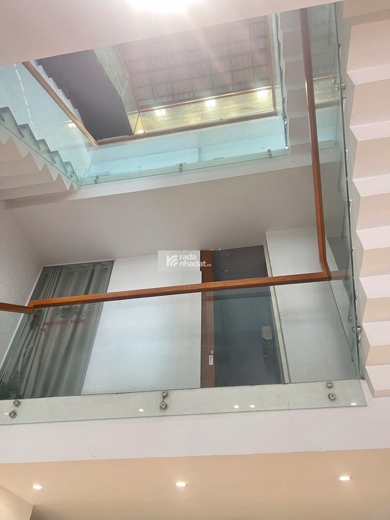 Cho thuê nhà nguyên căn khu bên sông,sau lưng Gigamall,sát bên chung cư Opal