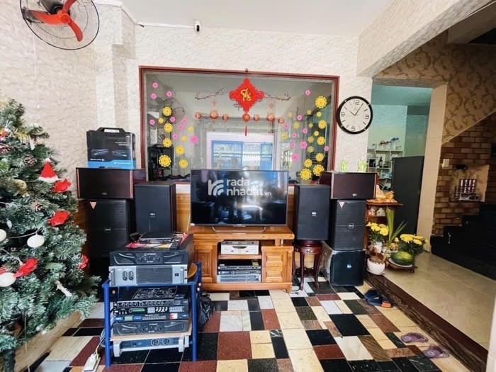Bán nhà Nguyễn Quý Anh, Tân Sơn Nhì, Tân Phú. Đường 2 xe tải tránh nhau có vỉa hè.,