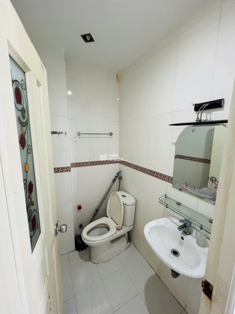 TRUNG TÂM QUẬN 10- HẺM 4M THÔNG THOÁNG- THÔNG TỨ TUNG - 5 TẦNG BTCT CHẮC CHẮN - 7PN 5WC - NHỈNH 7