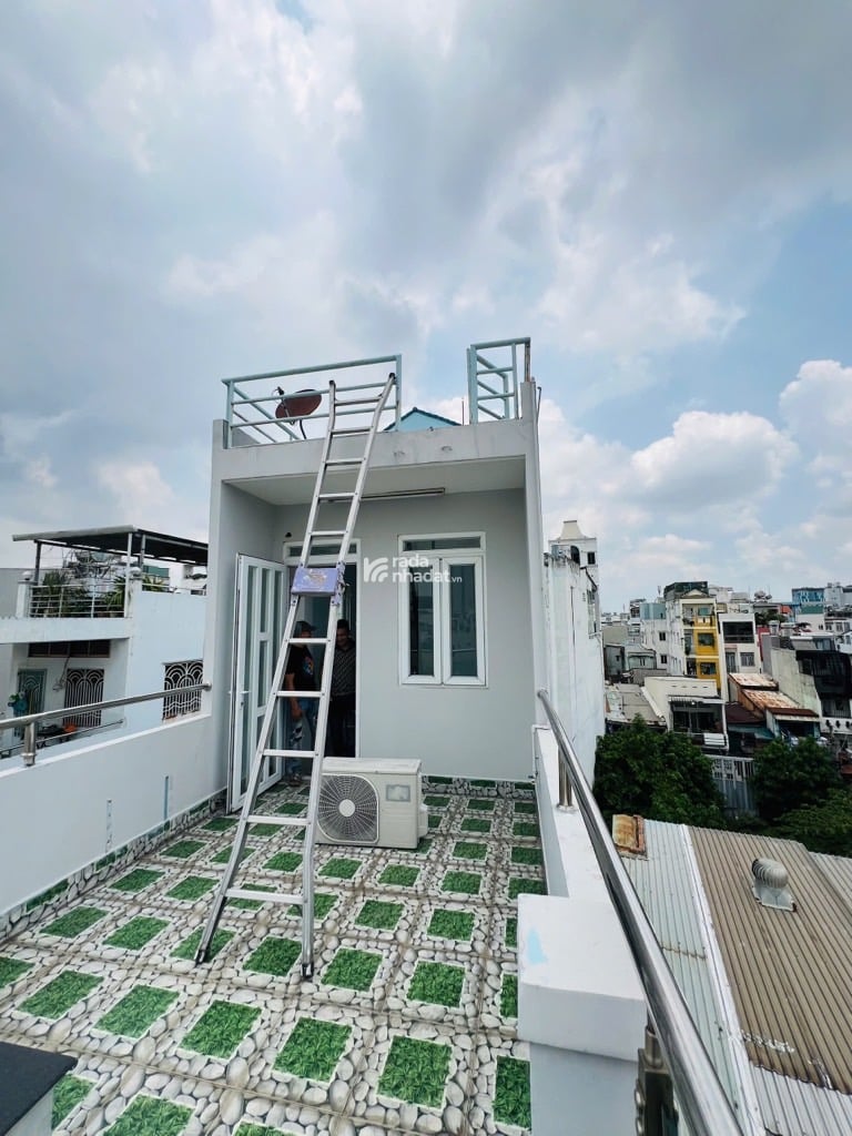 TRUNG TÂM QUẬN 10- HẺM 4M THÔNG THOÁNG- THÔNG TỨ TUNG - 5 TẦNG BTCT CHẮC CHẮN - 7PN 5WC - NHỈNH 7