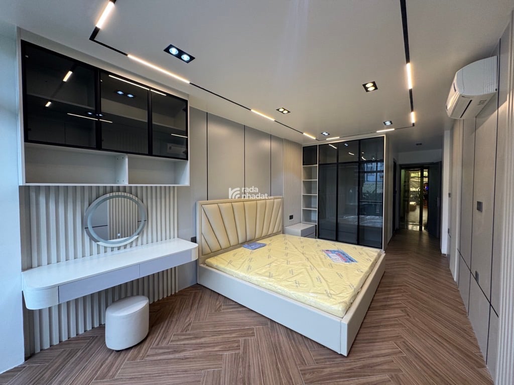 HIẾM - NHÀ NGỌC THUỴ 47M x 7 TẦNG - GARA - THANG MÁY - NGÕ THÔNG - FULL NỘI THẤT XỊN XÒ 
