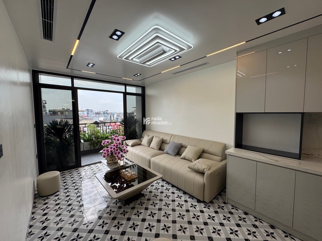 HIẾM - NHÀ NGỌC THUỴ 47M x 7 TẦNG - GARA - THANG MÁY - NGÕ THÔNG - FULL NỘI THẤT XỊN XÒ 