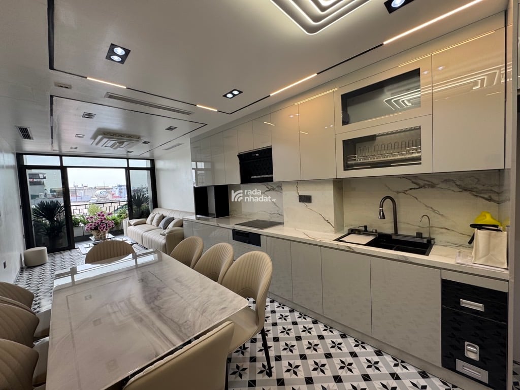 HIẾM - NHÀ NGỌC THUỴ 47M x 7 TẦNG - GARA - THANG MÁY - NGÕ THÔNG - FULL NỘI THẤT XỊN XÒ 