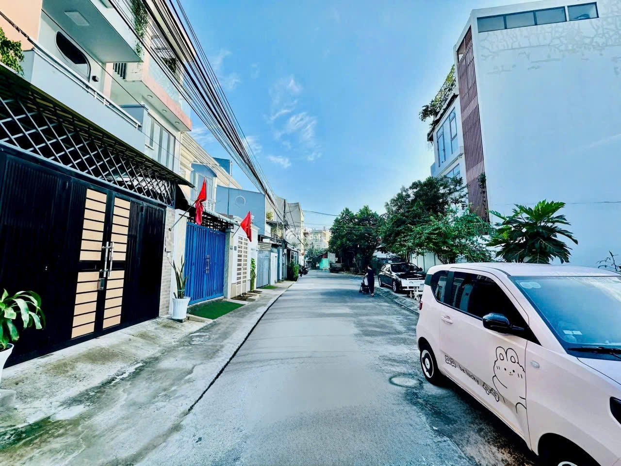 Bán Gấp Nhà 1 Trệt 2 Lầu Hẻm Ô Tô Né Nhau Trung Tâm Tăng Nhơn Phú B, Quận 9  55m2 Giá 6.3 Tỷ