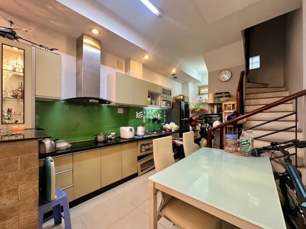 Nhà Nguyễn Đình Chiểu - QUẬN 3 - 3.5x11 m vuông vức - 4 Tầng - 8.3 tỷ