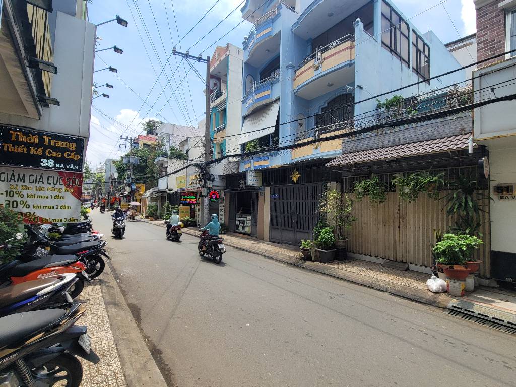 MẶT TIỀN LẠI VỀ - BA VÂN - KHU BÀU CÁT - ĐƯỜNG NHỰA KINH DOANH
