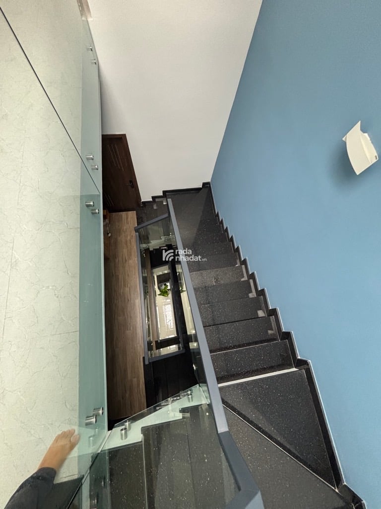  4 TẦNG ĐÚC BTCT- THÀNH THÁI-Q10- 66M2 - HẺM NHỰA 10M- 14.8 TỶ.