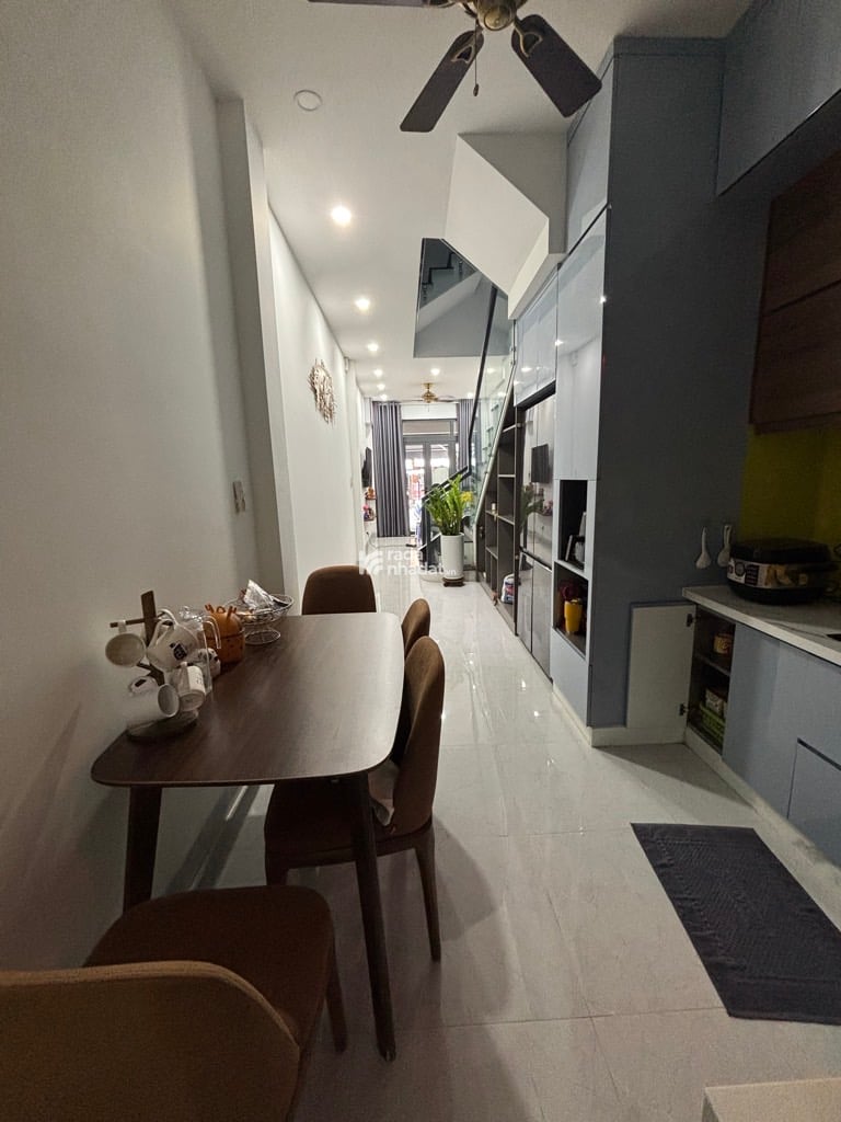  4 TẦNG ĐÚC BTCT- THÀNH THÁI-Q10- 66M2 - HẺM NHỰA 10M- 14.8 TỶ.