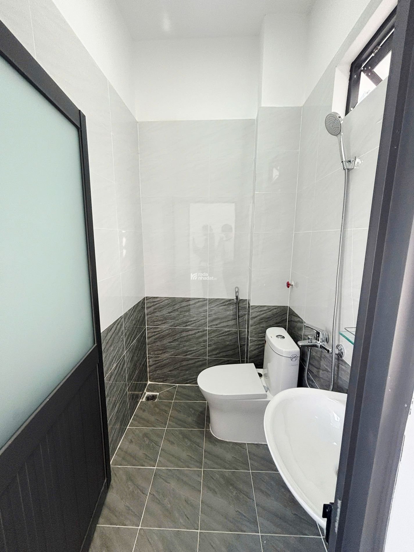 Hẻm 1/ Lý Thánh Tông, 40m2, 3 tầng, chỉ 4.75 tỷ TL, Nhà đẹp ở ngay